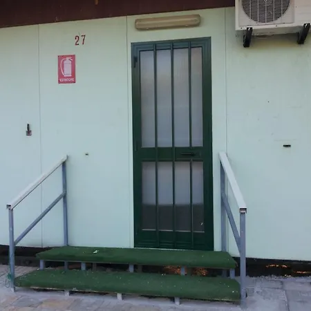 בקתה Chalet And Bungalow *